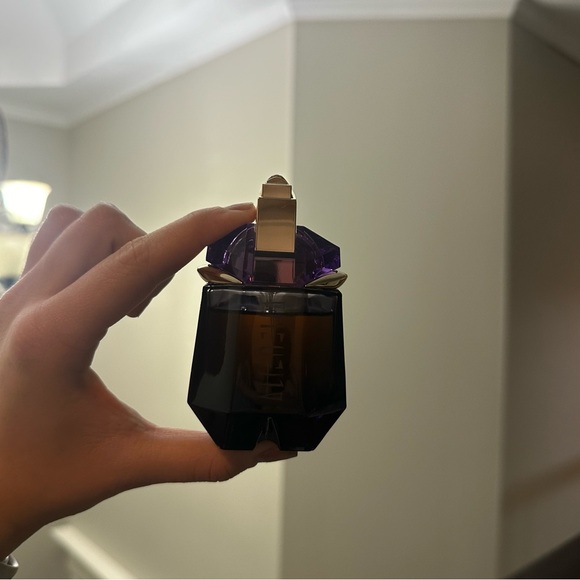 Alien Perfume - Picture 2 of 2